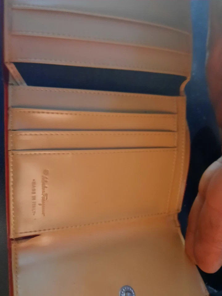 Carteira bifold Salvatore Ferragamo couro vermelho - Imagem 4 de 4