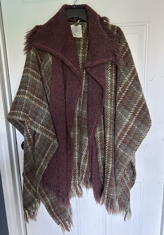Boyne Valley Weavers Women’s Plaid Wool Poncho Button Fringe One Size Brown