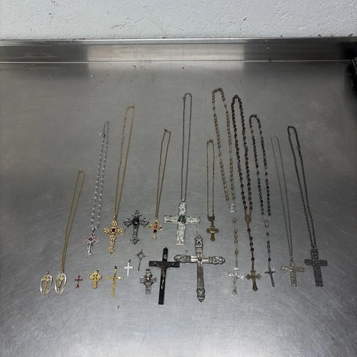 Large Lot Of Costume Jewelry Religious Crosses - Necklaces - Vintage - Italy