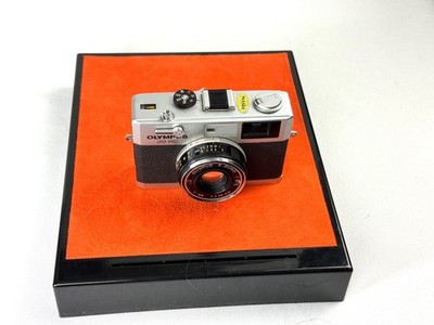 Olympus 35 RC kompakt Sucher-Kamera mit E.Zuiko 42mm f/ 1;2,8 Objektiv