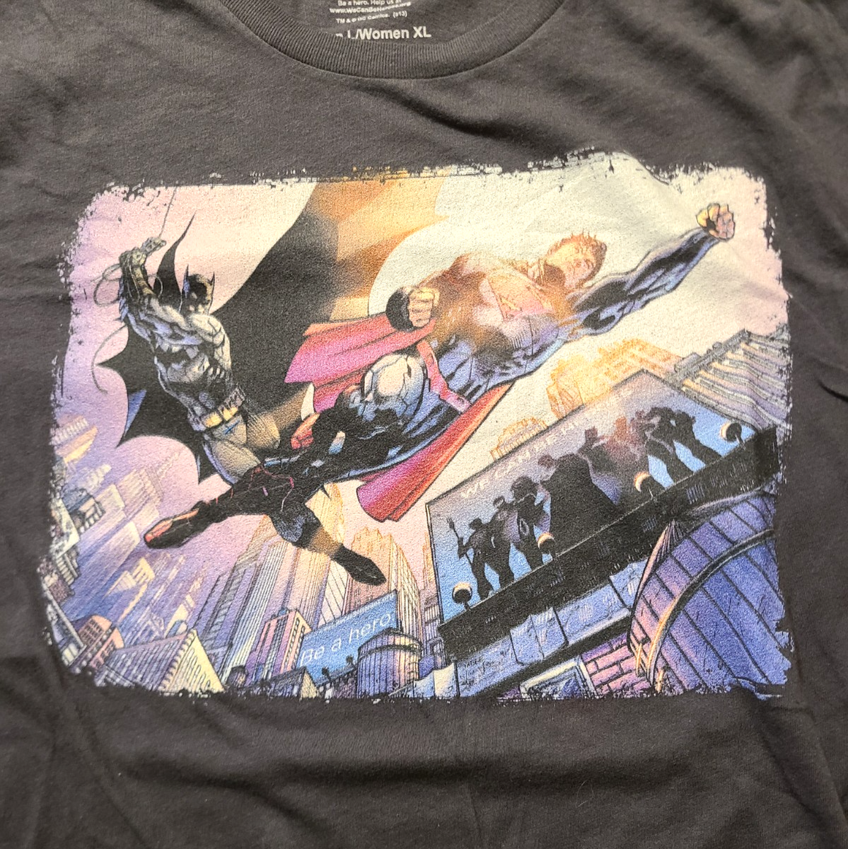 We Can Be Heroes Batman/Superman Men Lage/Women XL Gray T-Shirt