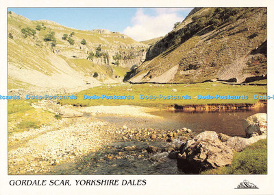 D139467 Gordale Scar Yorkshire Dales Millstone Cards