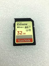 SanDisk SDHC 32GB Extreme 90MB/s UHS-1 - Fair Condition; case is cracked