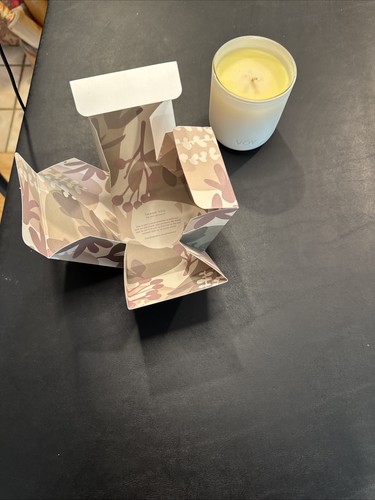 NEU/BOX Voy Duft 8 Oz Kerze Neroli MexicanTuberose & Warm Palo Santo 55 Std. - Bild 9 von 9