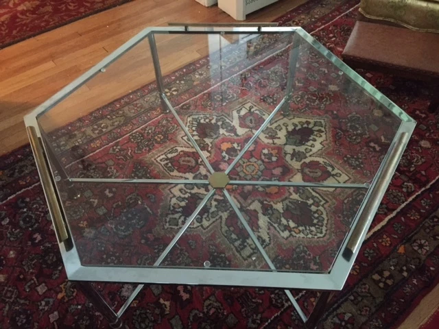 Mesa de centro Maison Jansen hexagonal de latón cromado Hollywood Regency moderna Foto 3 de 4