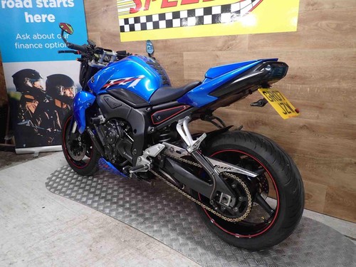YAMAHA FZ1 2007 - Picture 6 of 13