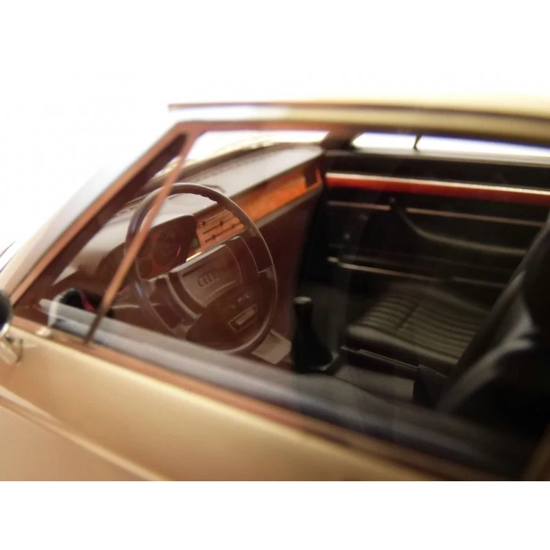 Audi 100 Coupe S 1971 C1 Metallo Bianco KK Scala KKRE18004 1/18 Resina - Immagine 4 di 4