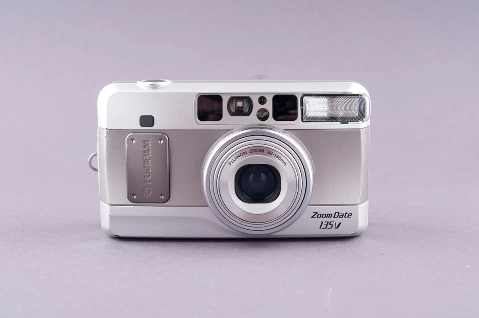 Fujifilm Zoom Date 135V 35mm Point & Shoot Film Camera - Image 3 of 4