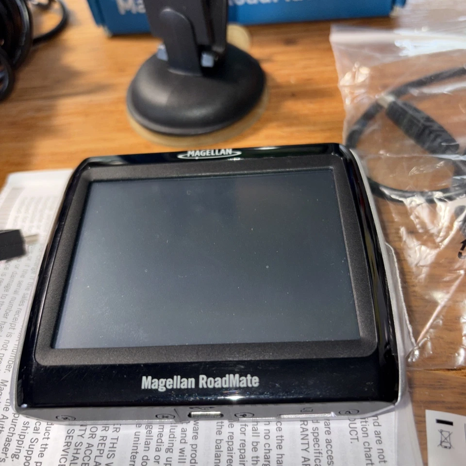 Magellan RoadMate 1340 GPS.  Tested Works! - Image 2 of 4