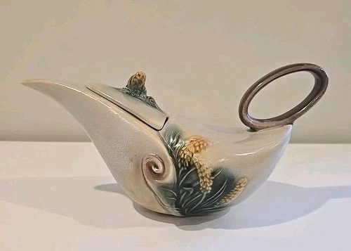 1950s Hull Parchment and Pine Ceramic Tea Pot
