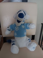 Disney Store Exclusive Winter White Tigger LTD 15  Plush