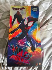 Hot Toys MMS710B Miles Morales - Special Version
