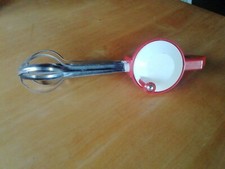 Alter Rad Schneebese Handmixer funktionsfähig 
