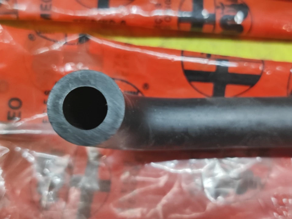 60504870 ORIGINALI tubi carburatore e filtro aria Alfa Romeo 33, Alfa Sud Sprint Foto 4 de 4