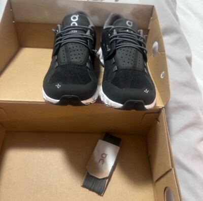 On Cloud Women's Running Shoes - Black- New