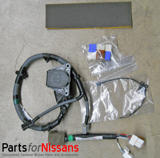 Genuine Nissan 2005-2015 Xterra 7-Pin Hitch Harness 999T8-KR020 NEW OEM
