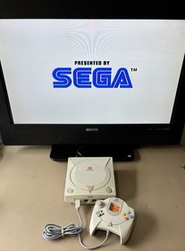 Sega Dreamcast Console System & Crazy Taxi Game (Disc Only) & Cables WORKS GREAT