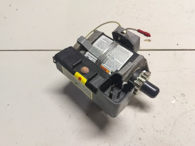 #ad 795909 BRIGGS AND STRATTON ELECTRIC STARTER $129.95