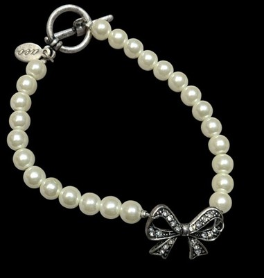 AEO Y2K Coquette Faux Pearl Bracelet With Rhinestone Bow Charm & Toggle Clasp