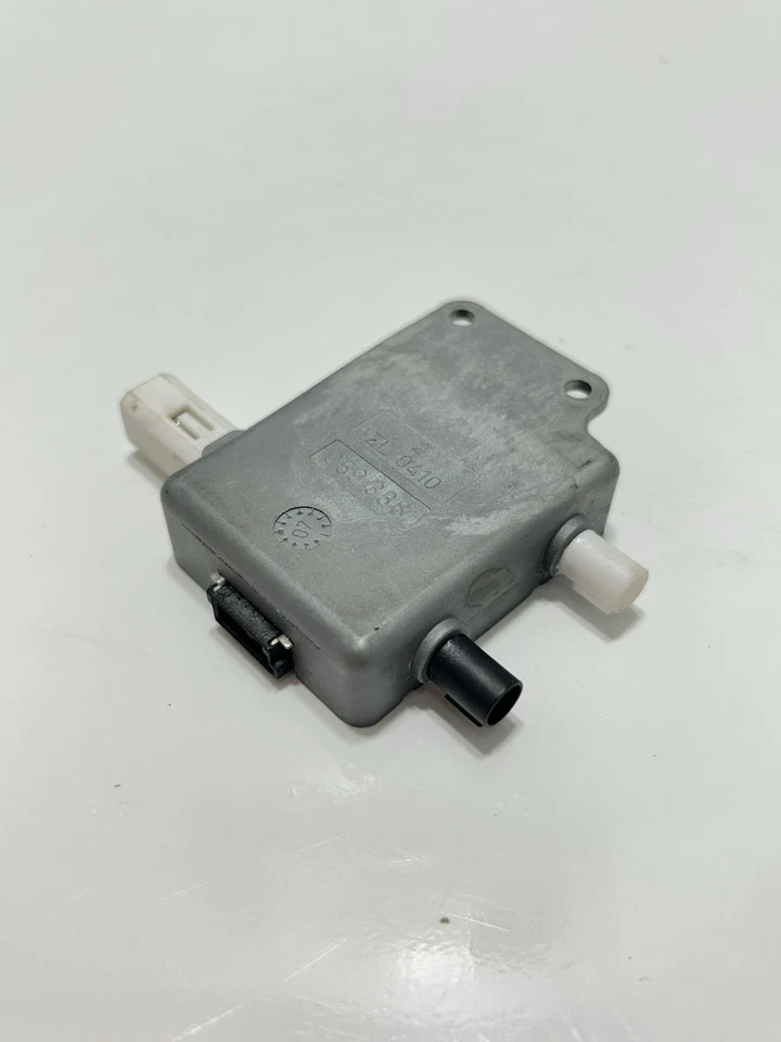 2006-2009 W211 Mercedes-Benz E350 E500 Phone Antenna Booster Amplifier Module - Image 3 of 4