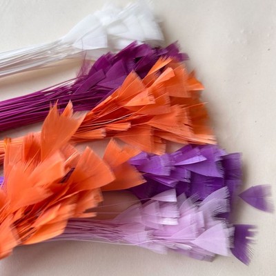 Dreieck Schneidefedern 80 Farben getrimmt Bastelfeder für Millinery Craft 