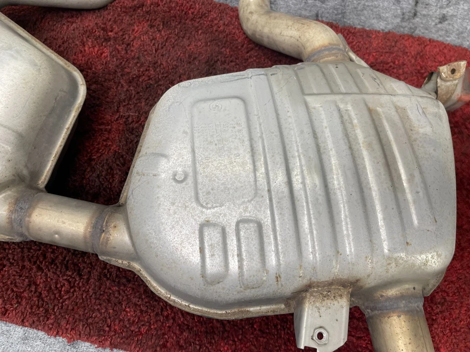 BMW E93 E90 E92 335I REAR SECTION EXHAUST MUFFLER BARREL CHROME TIPS OEM 119K - Image 4 of 4