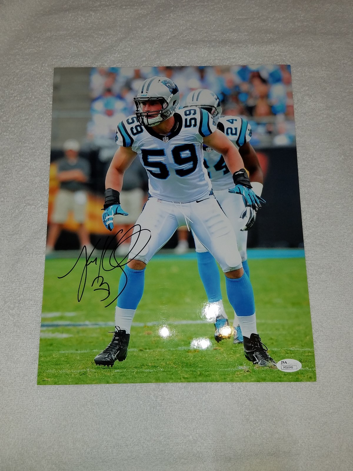LUKE KUECHLY CAROLINA PANTHERS SIGNED 11X14 PHOTO W/JSA COA 