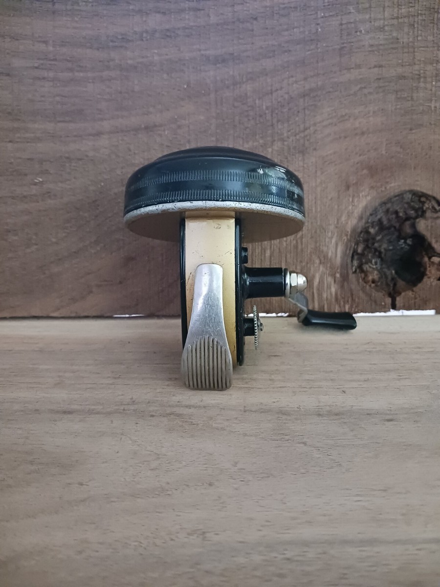 Moulinet de pêche ruisseau et lac modèle 88A vintage Wright & McGill