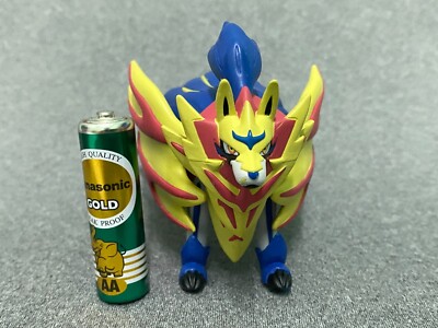 Zacian Zamazenta Pokemon monster Figure Nintendo Tomy Collection
