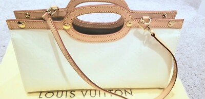 Louis Vuitton Roxbury Drive Perle Monogram Vernis Handbag