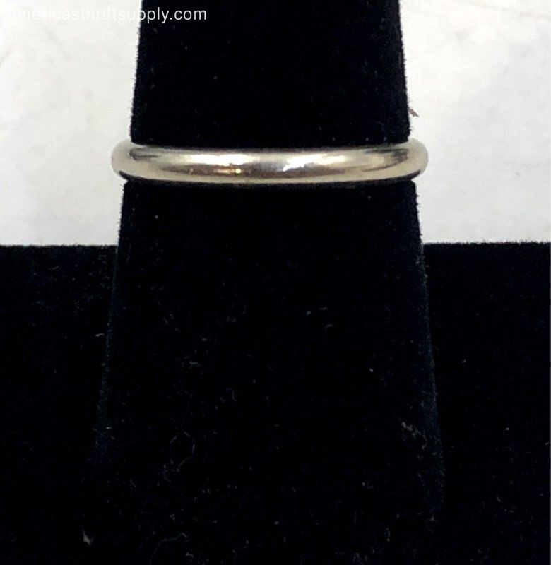14K White Gold Size 2mm Wedding Bang Size 7.5 - 2.39g
