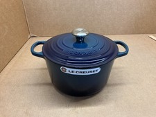 Le Creuset round Dutch Oven 5 1/4 Qt, Agave