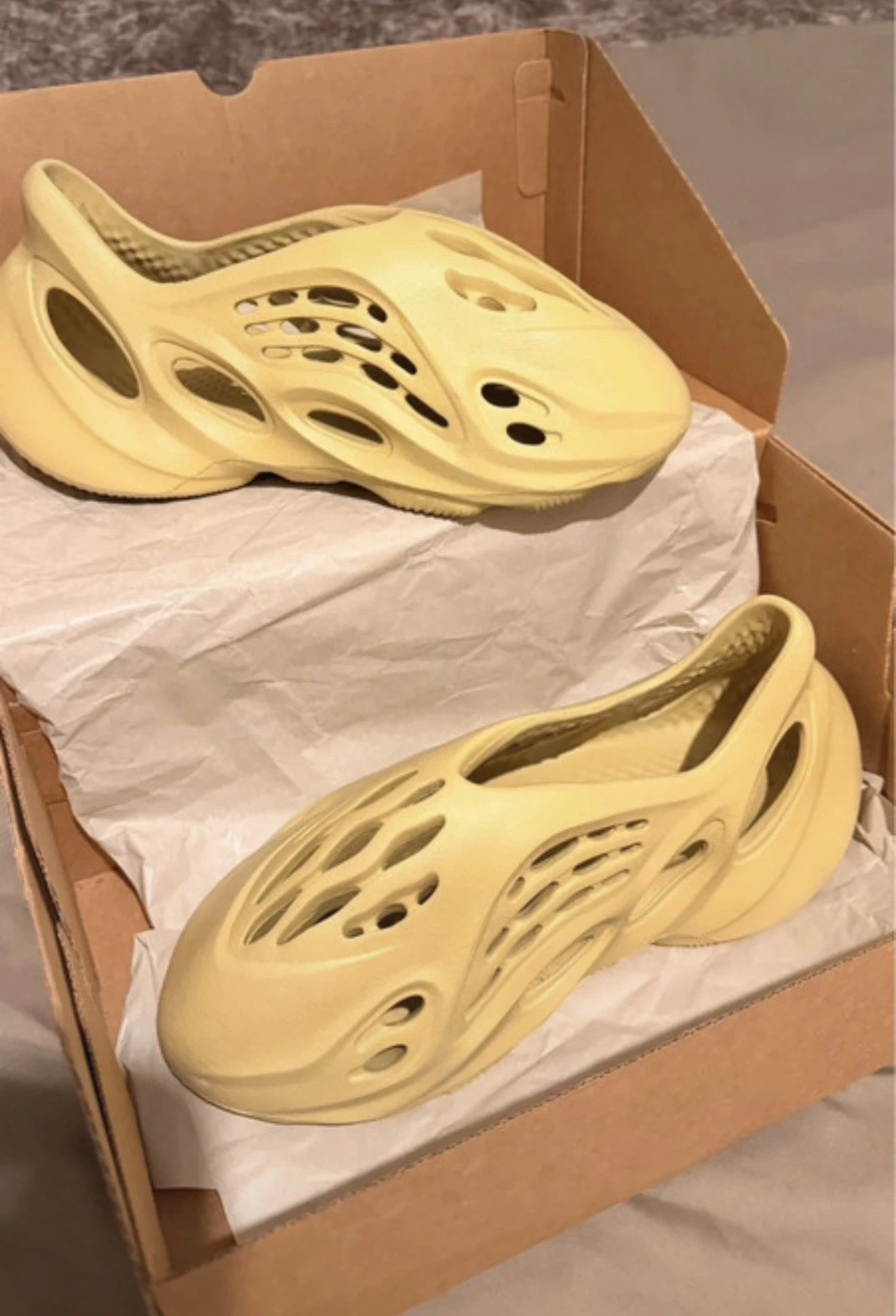 Adidas Yeezy Foam Runner Sulfur UK 6 US 6