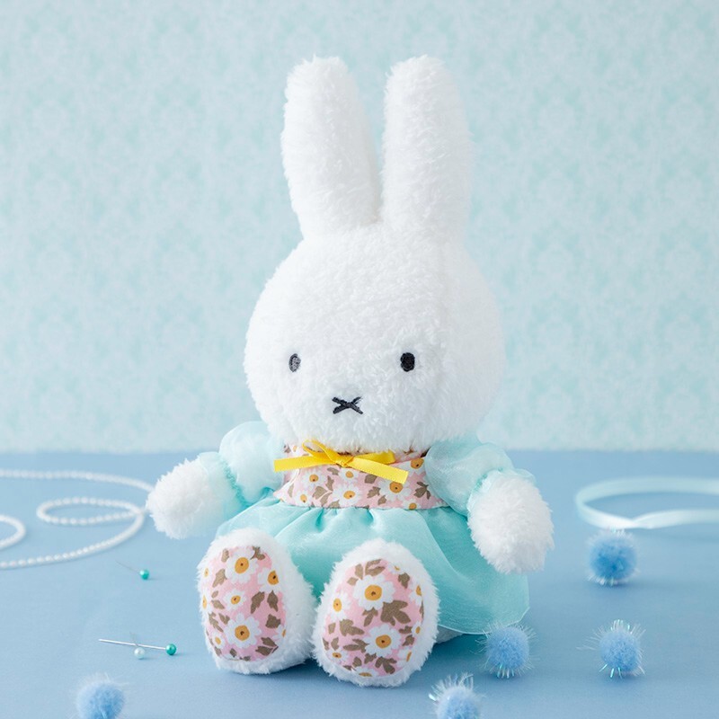 dazzlin×miffy スイーツアートフーディー 愛らしいミッフィーたちとdazzlinのコラボアイテム第3弾
