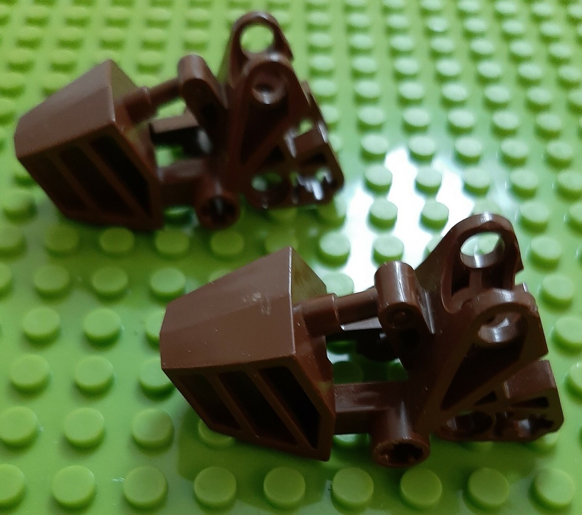 USED 2 LEGO Bionicle Foot Ball Joint Socket with Flat Top 3x6x2 1