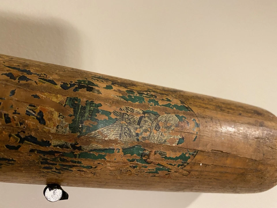 Редкая антикварная бейсбольная бита 1920-х годов TY COBB модель Louisville Slugger 40TC с наклейкой - Изображение 2 из 4