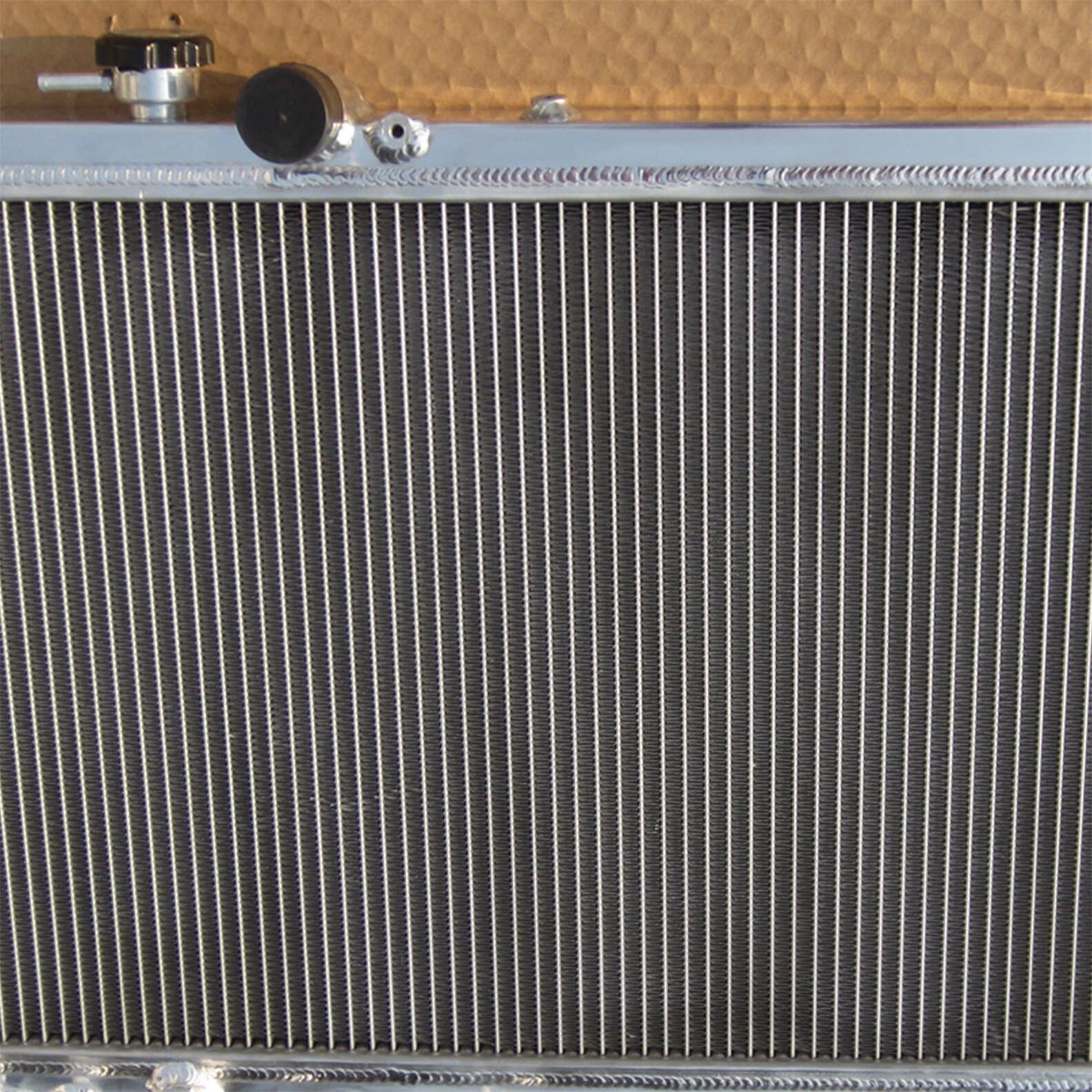 Aluminum Radiator & Fan Shroud For Toyota Supra JZA80 MK4 Turbo 3.0L MT