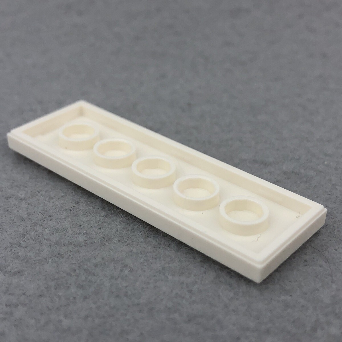LEGO 69729 White Tile 2 x 6 (x1) | eBay