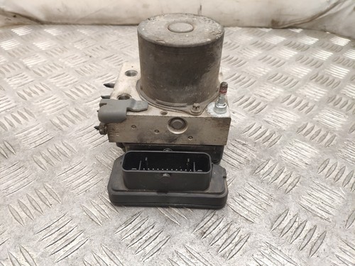 TOYOTA Avensis Kombi T27 1.6 D4-D WWT270 ABS Pumpe 44540-05150 1.6 Diesel 2015