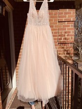 NEW HANDMADE wedding dress/prom dress