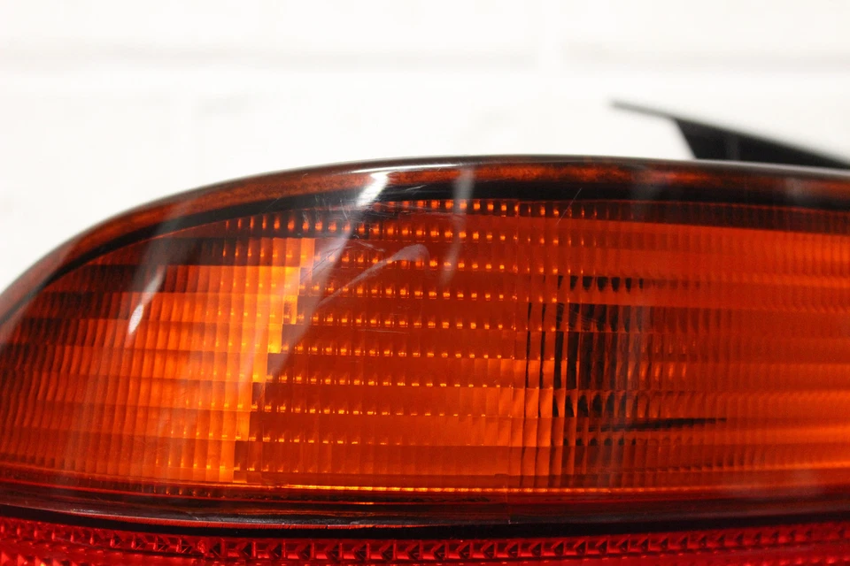 BMW E39 OEM HELLA REAR TAIL LIGHT - LHR LEFT - SEDAN - 5 SERIES 535i 540i 525i - Изображение 4 из 4