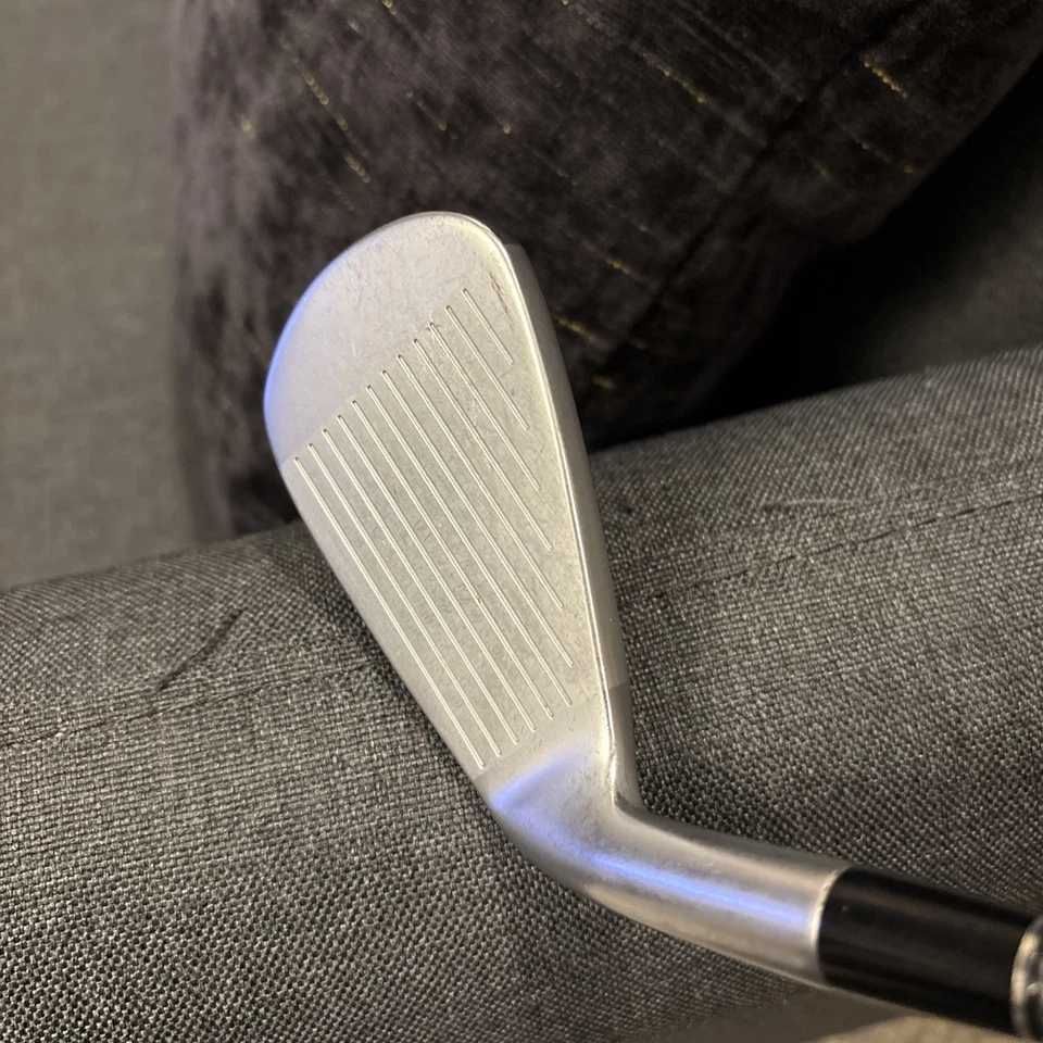 Srixon ZX4 4 Iron Modus 120 Extra Stiff - Image 2 of 4