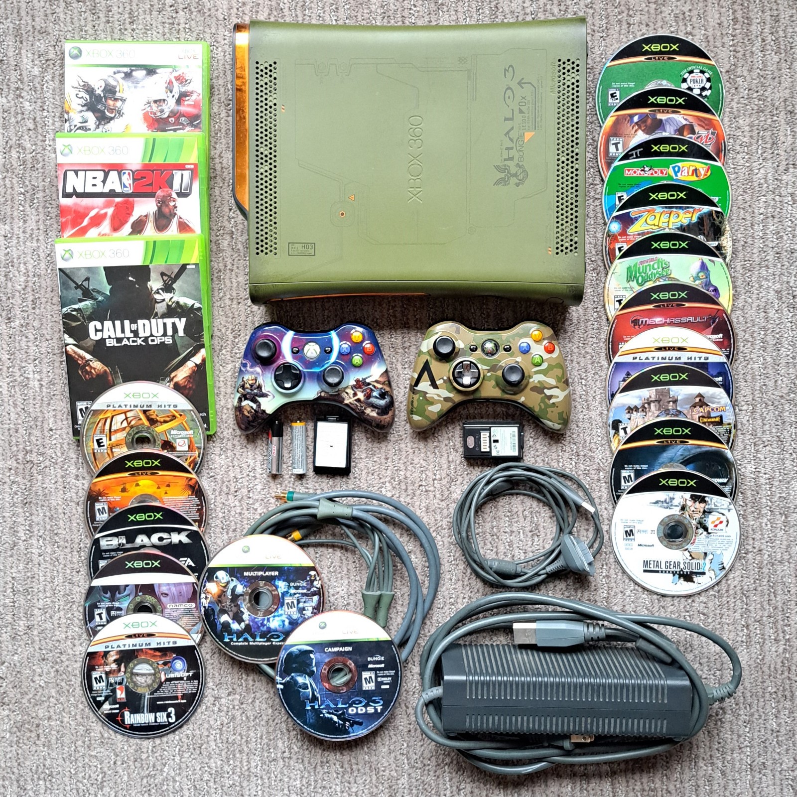 Xbox 360 Halo 3 Special Edition 20GB Console Bundle: 2 Halo Controllers 19 games