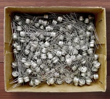 50pcs Germanium Transistor PNP MP40A (OC71 OC75 OC76) - Fuzz Face - USSR