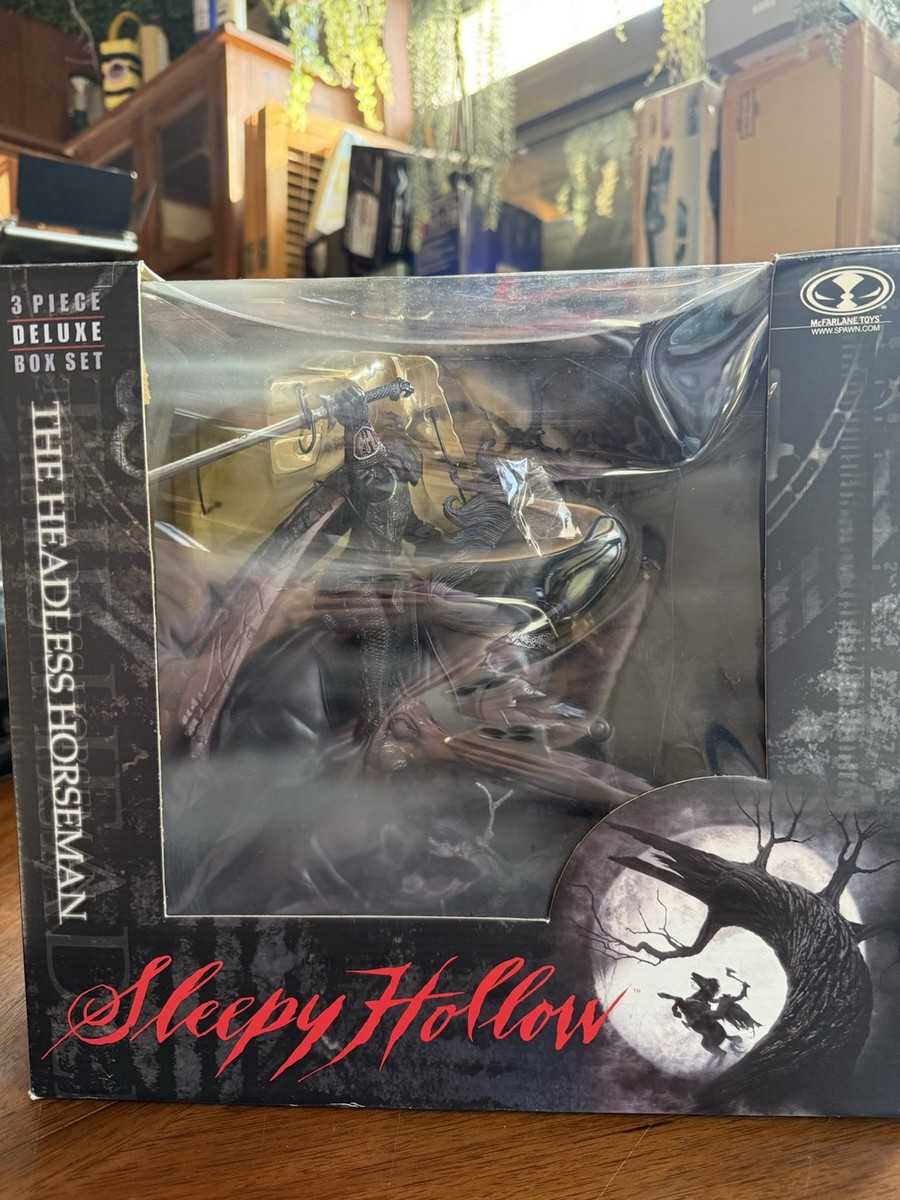 Mcfarlane toys Sleepy Hollow The Headless Horseman 3 Piece Deluxe