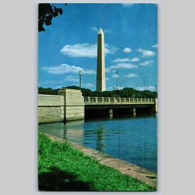 Postcard Washington Monument DC Famous Landmark