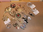 LOT OF VINTAGE COSTUME JEWELRY PINS SARAH COVENTRY ANNE KLEIN