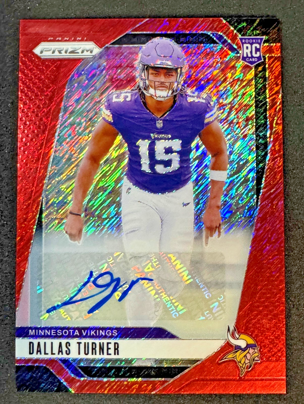 2024 Panini Prizm Red Shimmer Prizm Auto DALLAS TURNER /35 #324 (RC, AU)