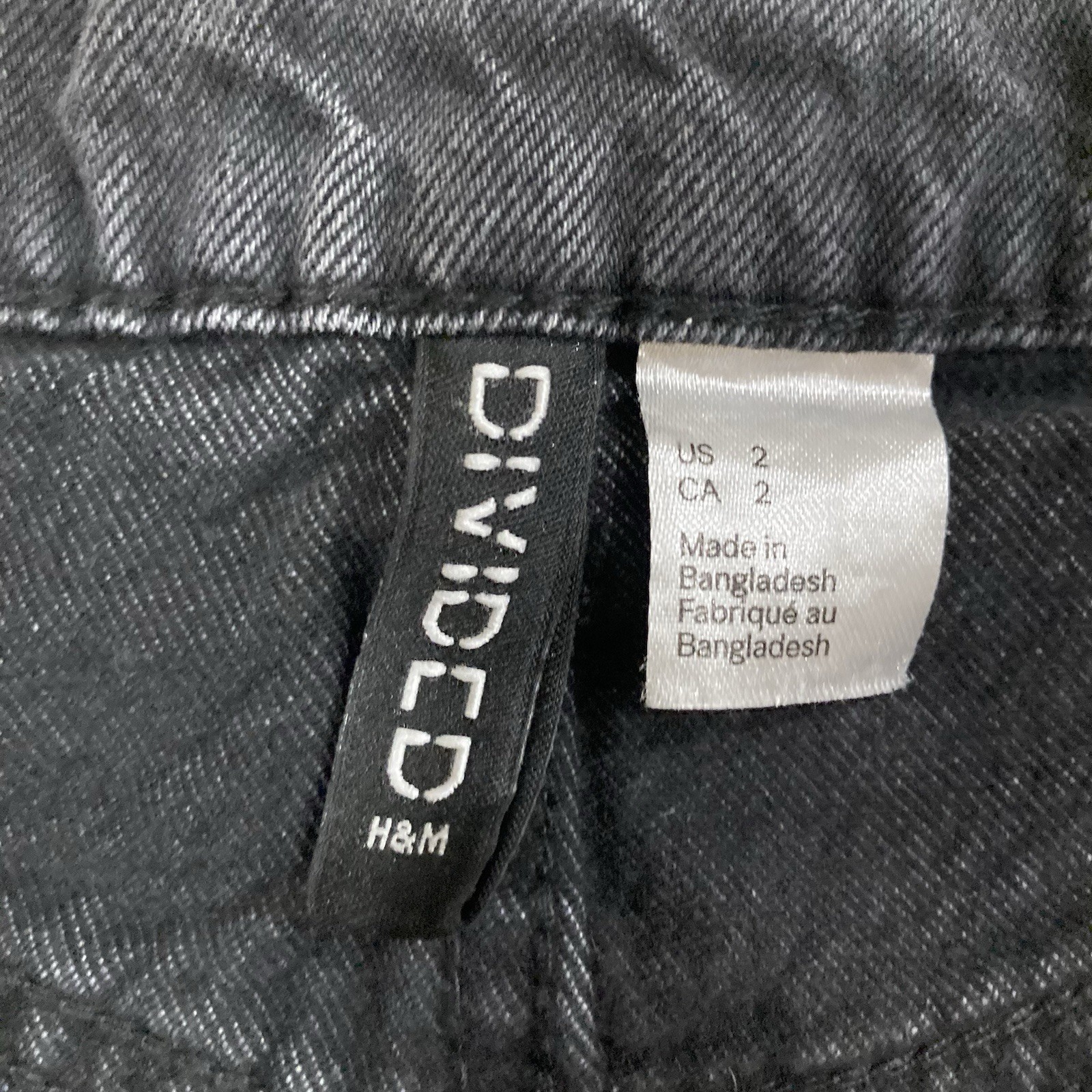 DIVIDED by H&M Black Denim High Rise Shorts Size 2 Cuffed Pockets 5-Pocket thumbnail 7