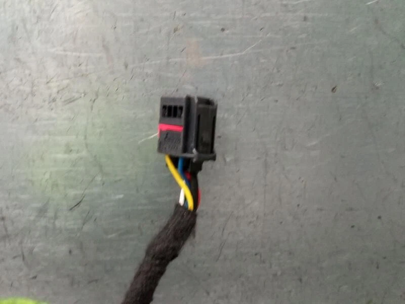 8U0827851 5678079 Gas Strut Boot for AUDI Q3 (8UB 8UG) 2.0 TDI 2011 - Image 4 of 4